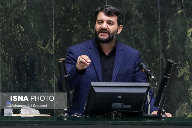 حجت الله عبدالملکی وزیر پیشنهادی وزارت تعاون،کار و رفاه اجتماعی از مجلس رای اعتماد گرفت